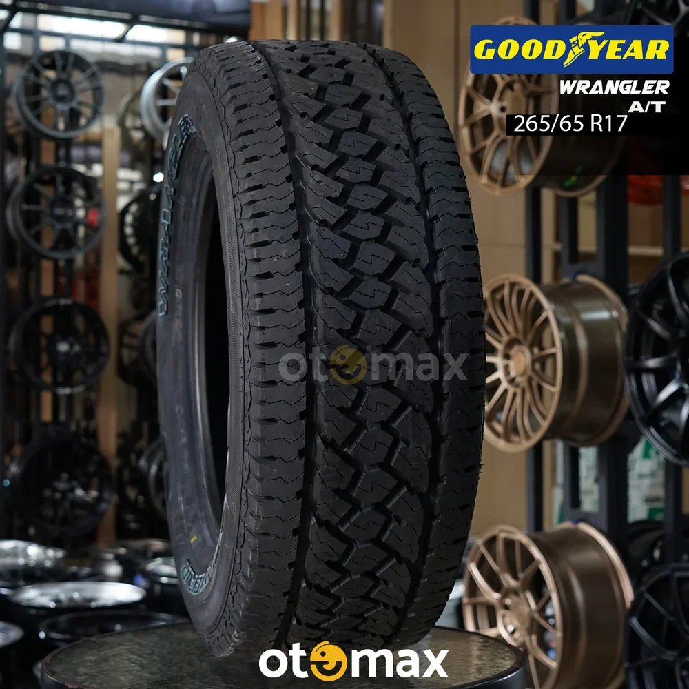 Ban Mobil Goodyear Wrangler Silenttrac A/T 265/65 R17